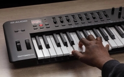 M-Audio Oxygen 49 MK5 49 Tuş Midi Klavye - 4