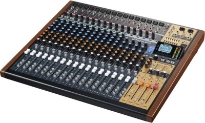 Tascam Model 24 Analog ve Dijital Mikser - 1