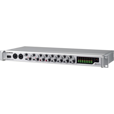 Tascam Series 8p Mikrofon Amfisi - 2